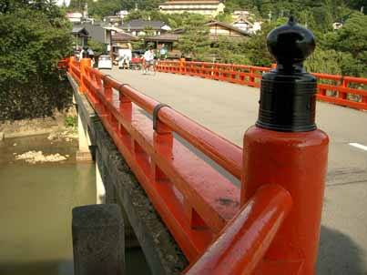 【古い町並の「赤い中橋」通行止めのお知らせ】